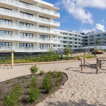 Polanki Aqua Apartment With Parking By Renters Prestige-3